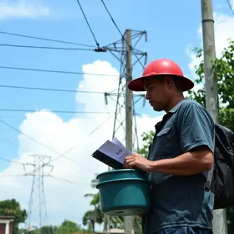 Procon Manaus alerta consumidores sobre cobranças de água e energia elétrica